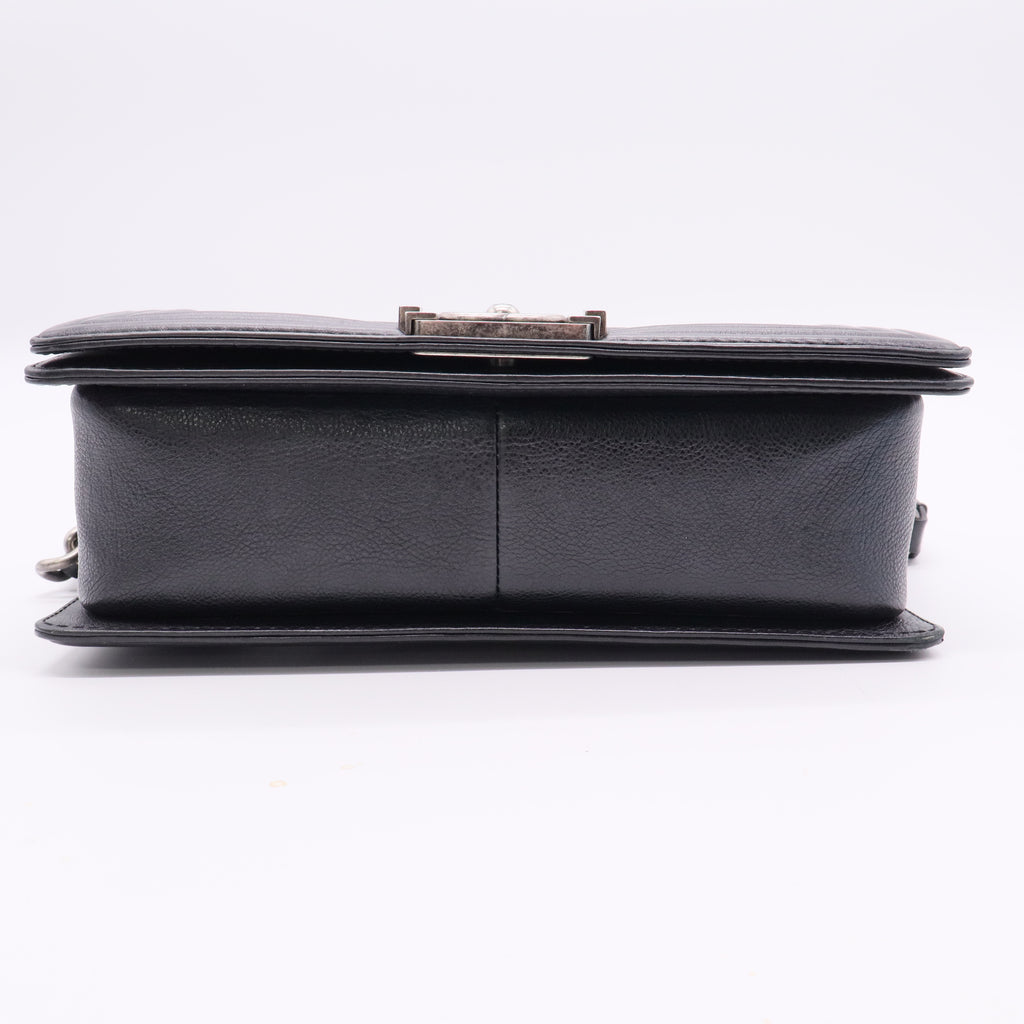 Chanel Boy Flap bag in black quilted calfskin leather twins