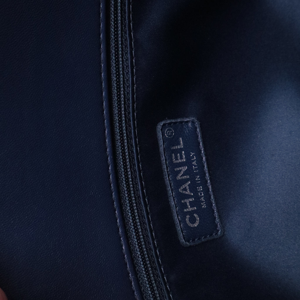 CC Crossing Tote Chevron Lambskin Large