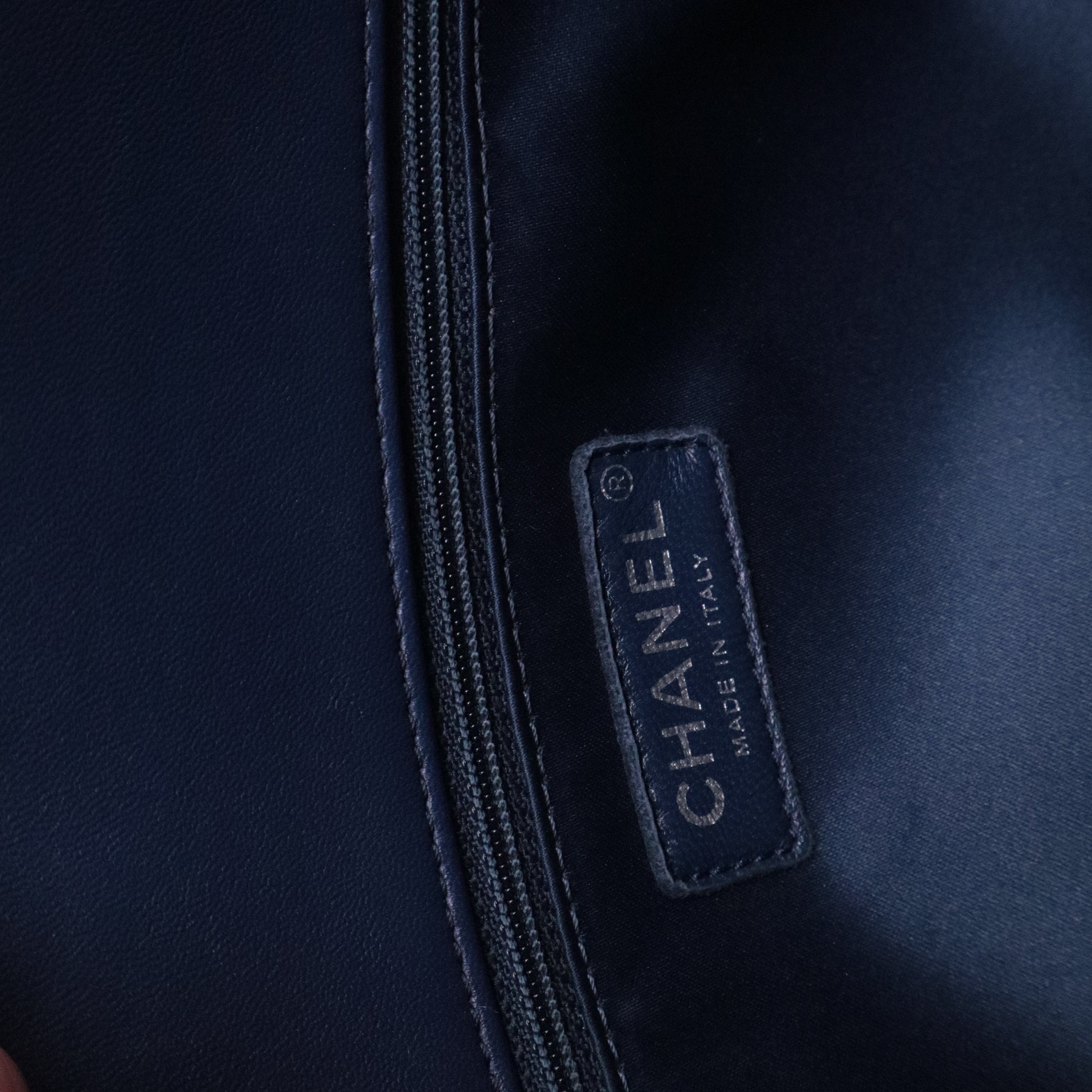 CC Crossing Tote Chevron Lambskin Large