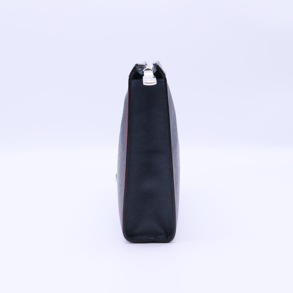Louis Vuitton Pochette Voyage MM Taiga twins W21585