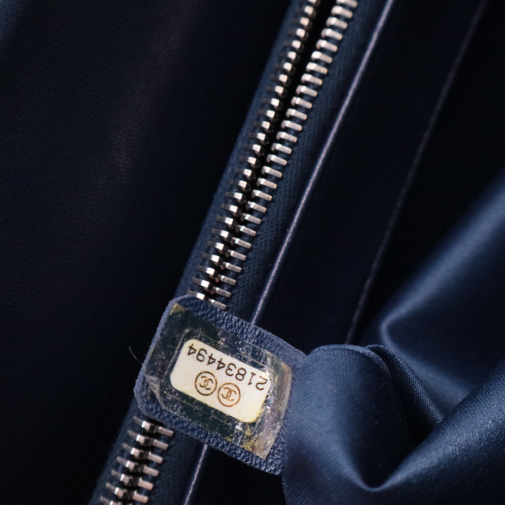 CC Crossing Tote Chevron Lambskin Large