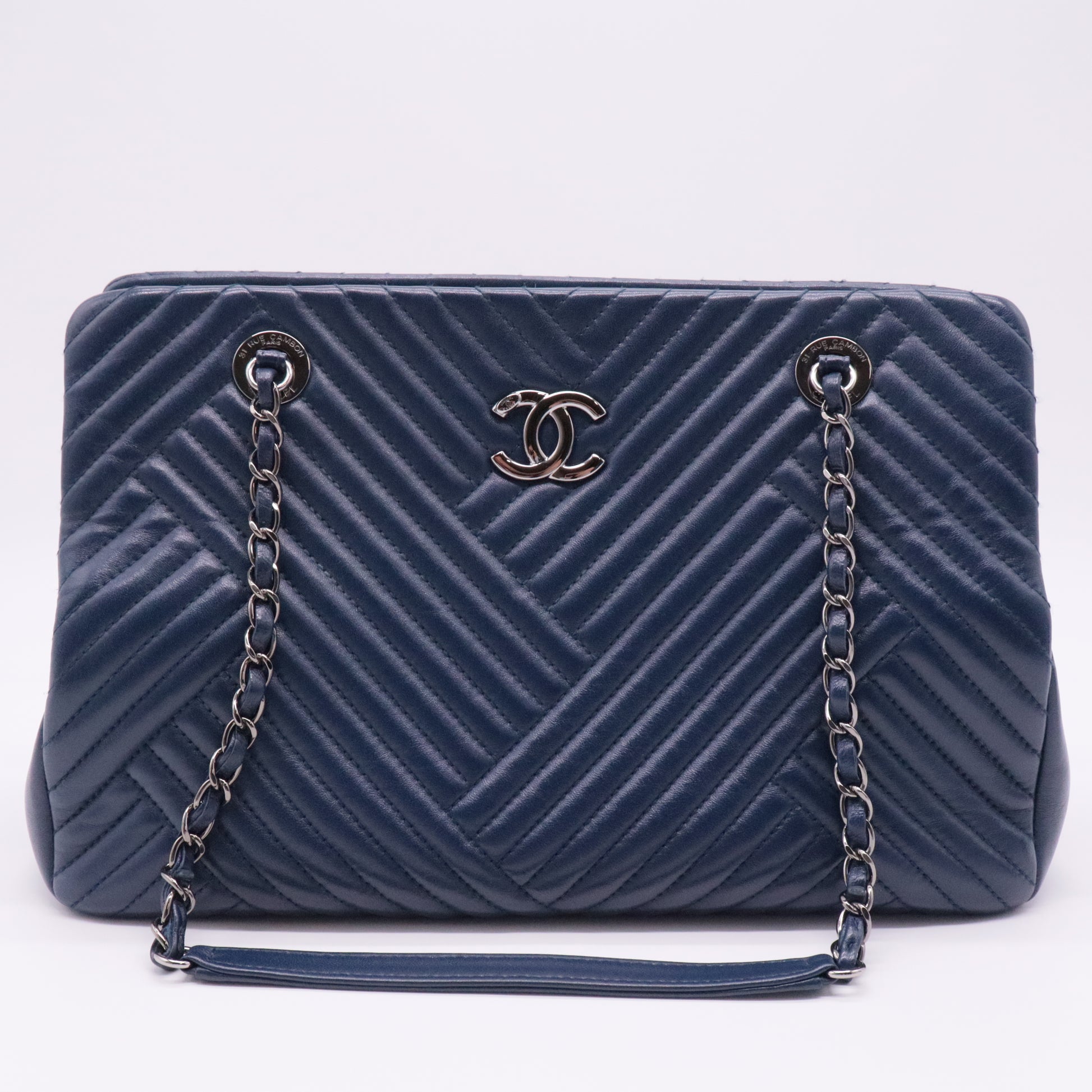 CC Crossing Tote Chevron Lambskin Large