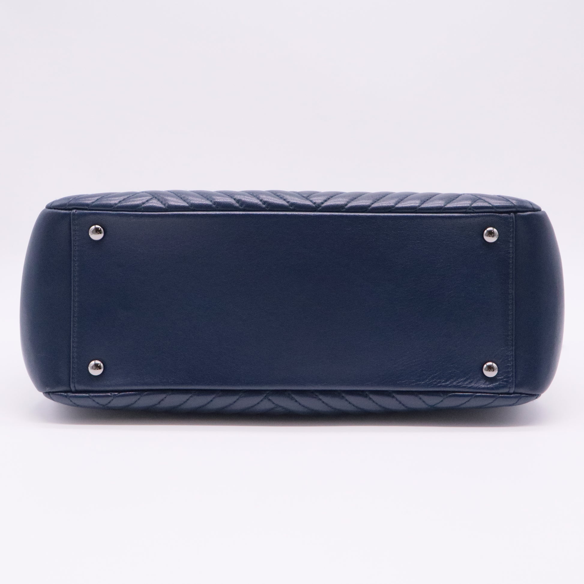 CC Crossing Tote Chevron Lambskin Large