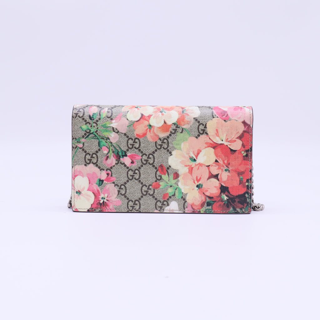 Gucci GG Supreme Blooms Chain Wallet B22671