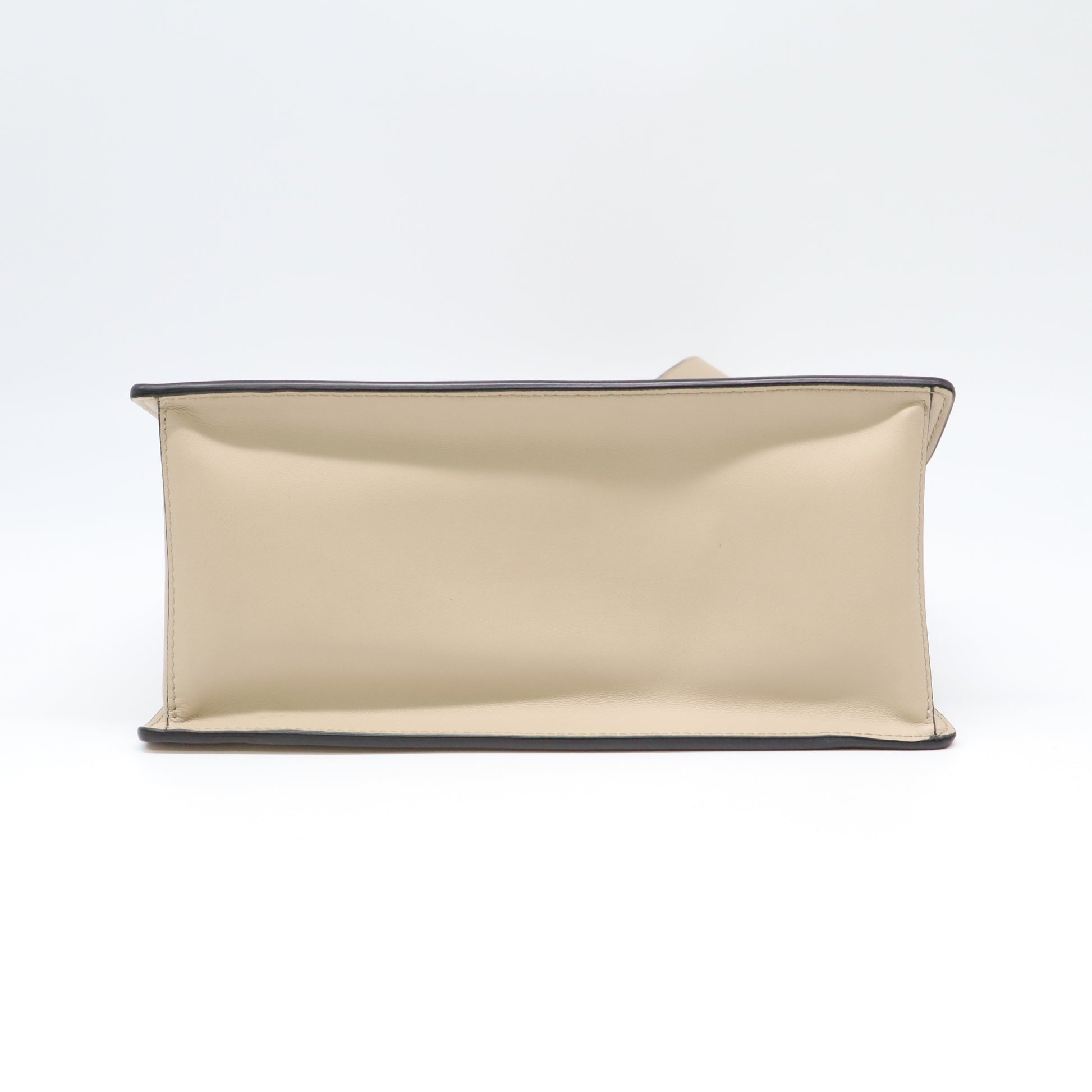 Leather Kan U B22643