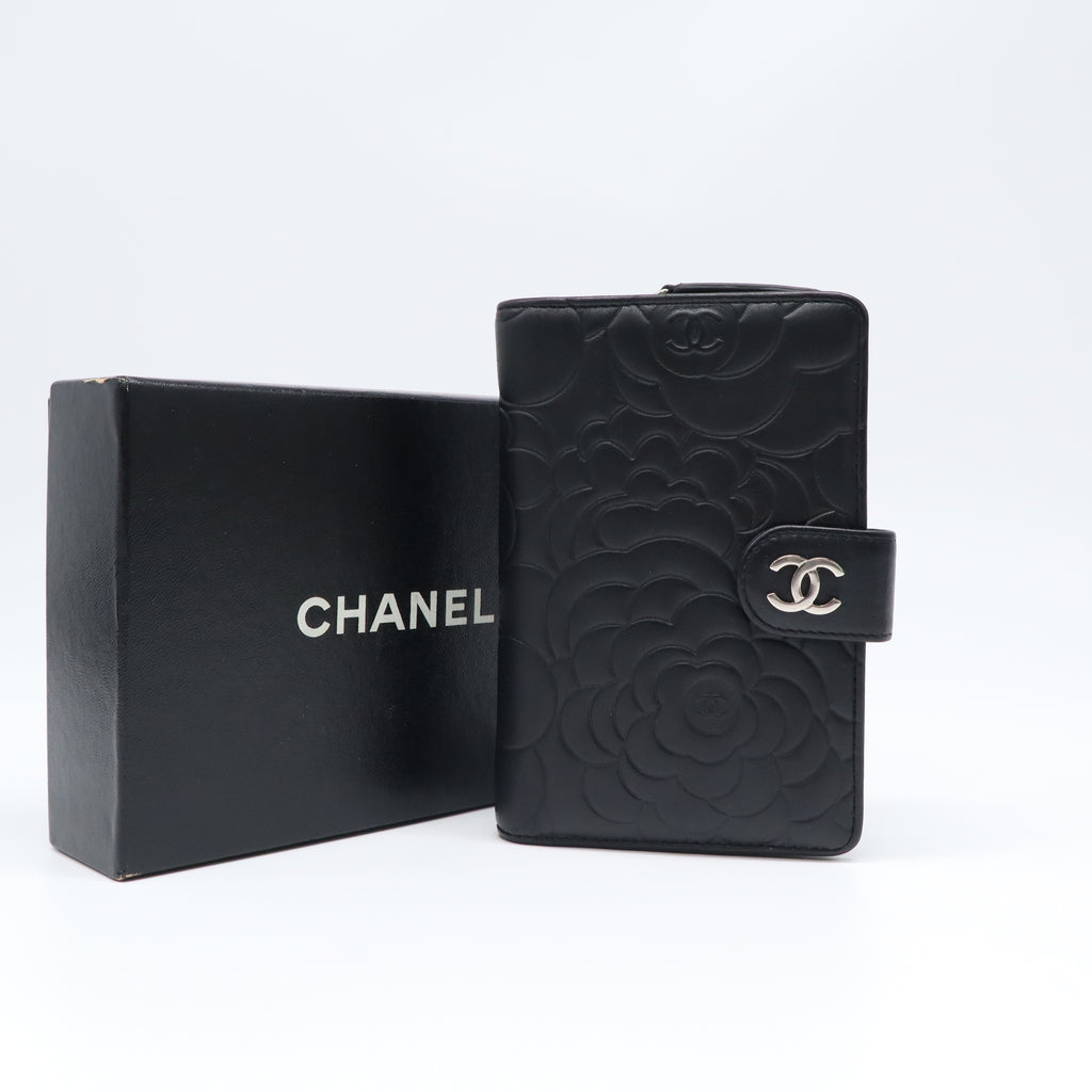 Chanel Camellia French Flap Wallet W21839
