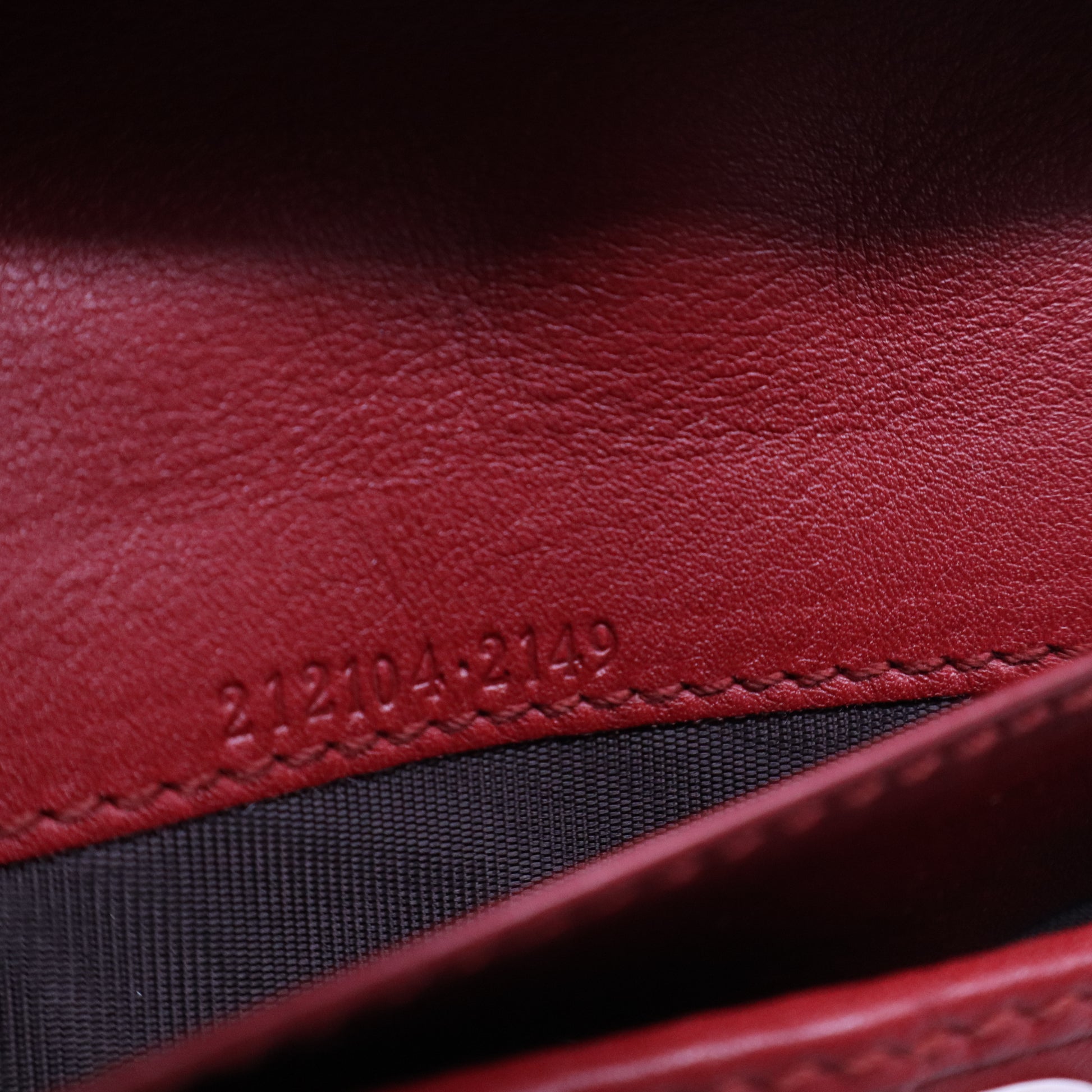 Gucci Red Continental Wallet W20917