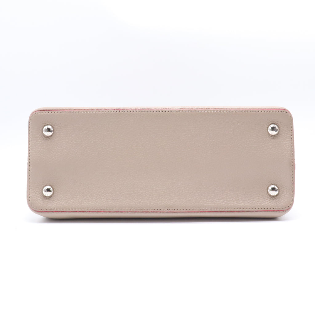 Taurillon Leather Capucines GM B22293