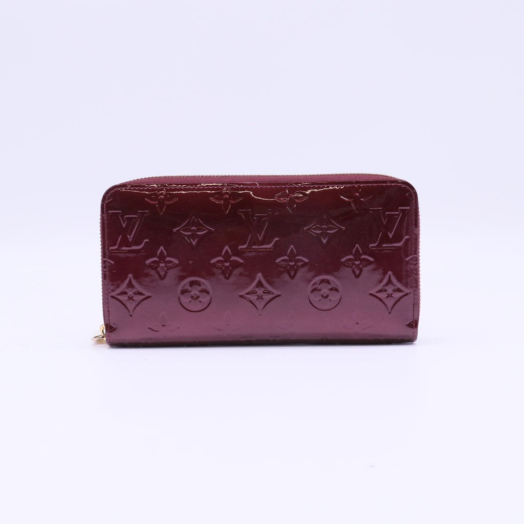 Louis Vuitton Monogram Vernis Zippy Wallet W22050