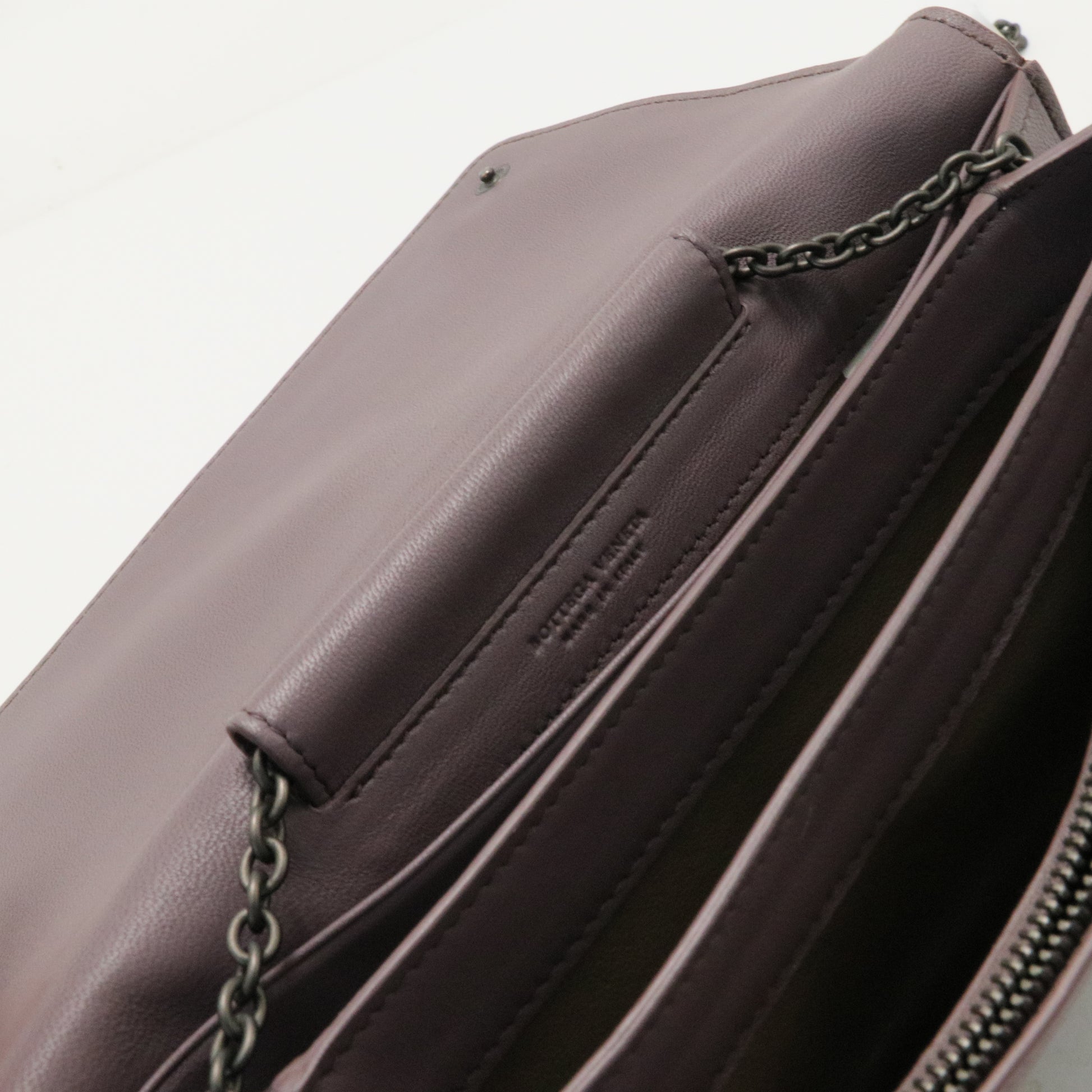 Intrecciato Embroidered Chain Wallet / Flap Bag