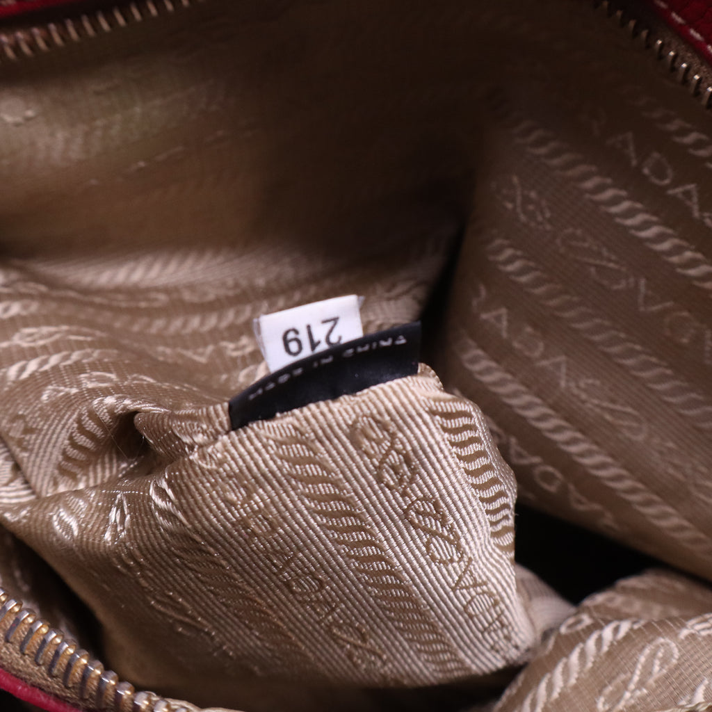 Vitello Daino Leather Tote B20934
