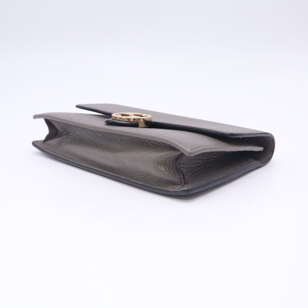 Interlocking Wallet on Chain Leather B24036