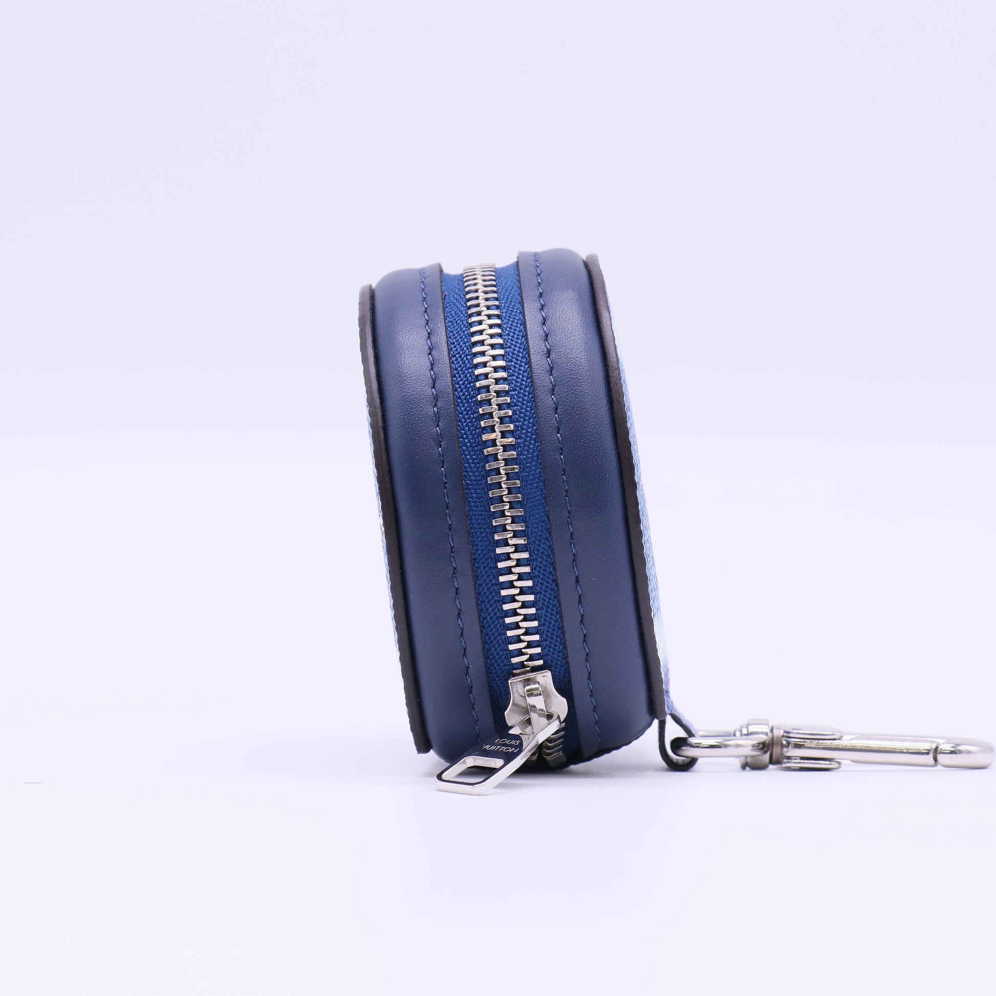 Louis Vuitton Horizon Wireless Earphones Case W22044