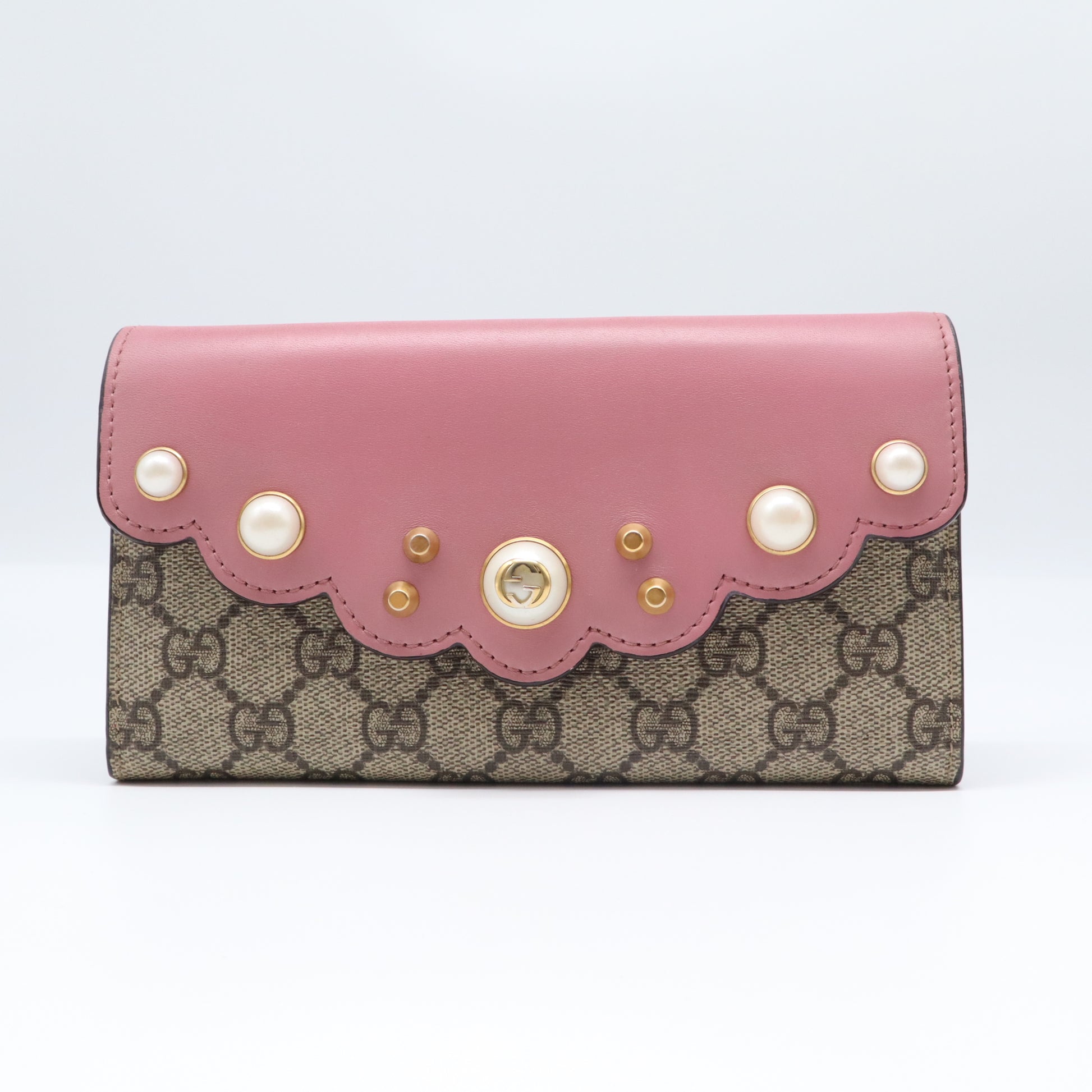 Gucci GG Supreme Pearl Scalloped Continental Wallet W21646