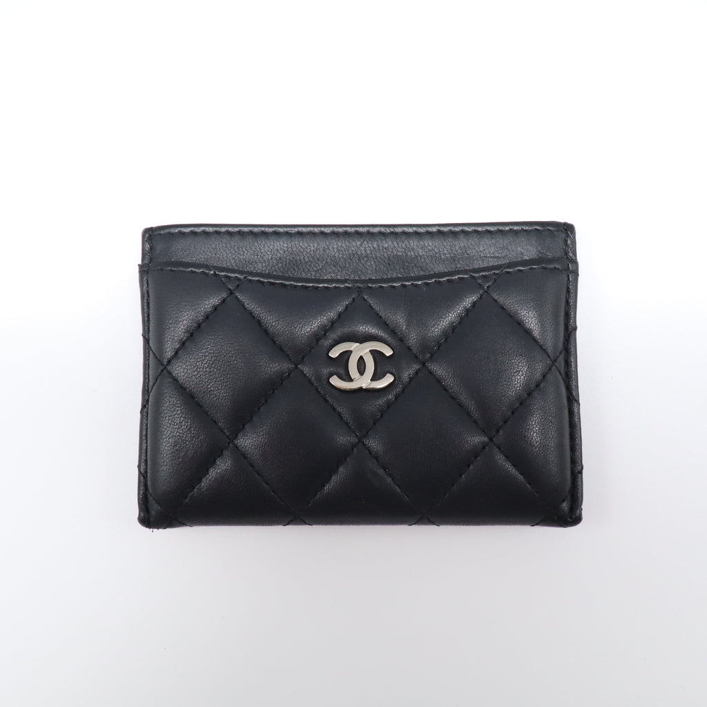 Chanel Classic Lambskin Quilted Card Holder W21615