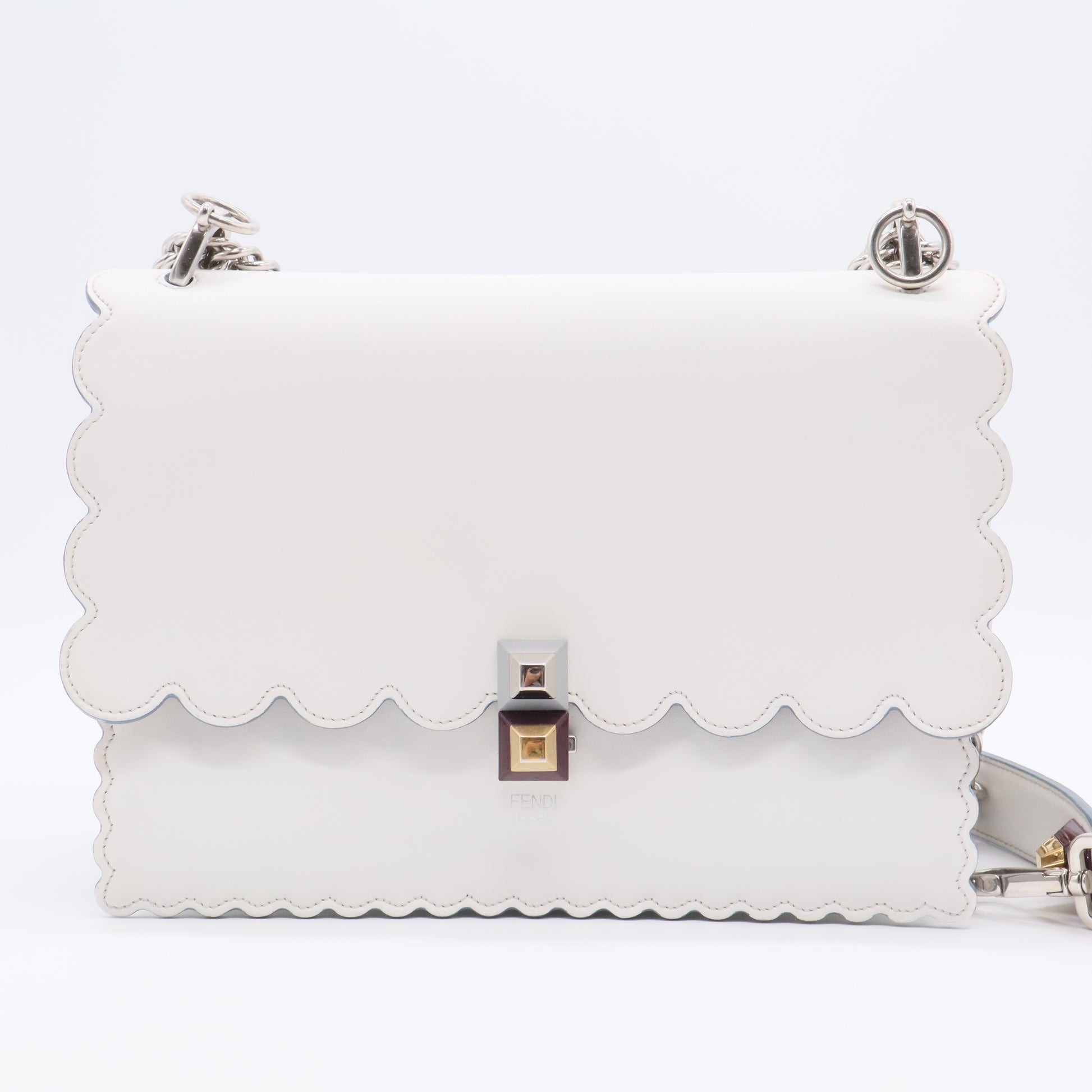 Kan I Bag Leather Medium