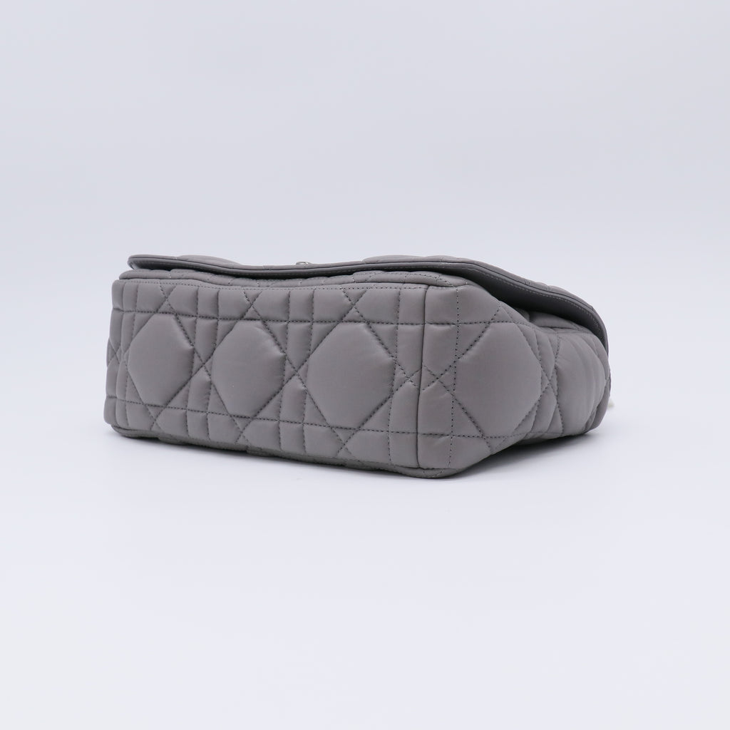 Caro Bag Macrocannage Quilt Calfskin Medium Twins LDJ4215