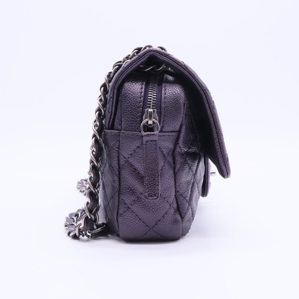 Caviar-textured leather Easy Flap shoulder bag