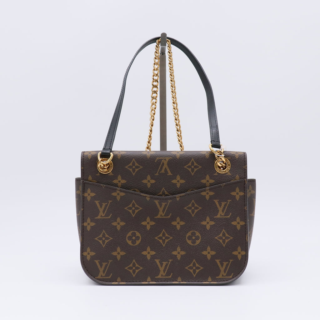 Monogram Canvas Passy Chain Bag twins B22359
