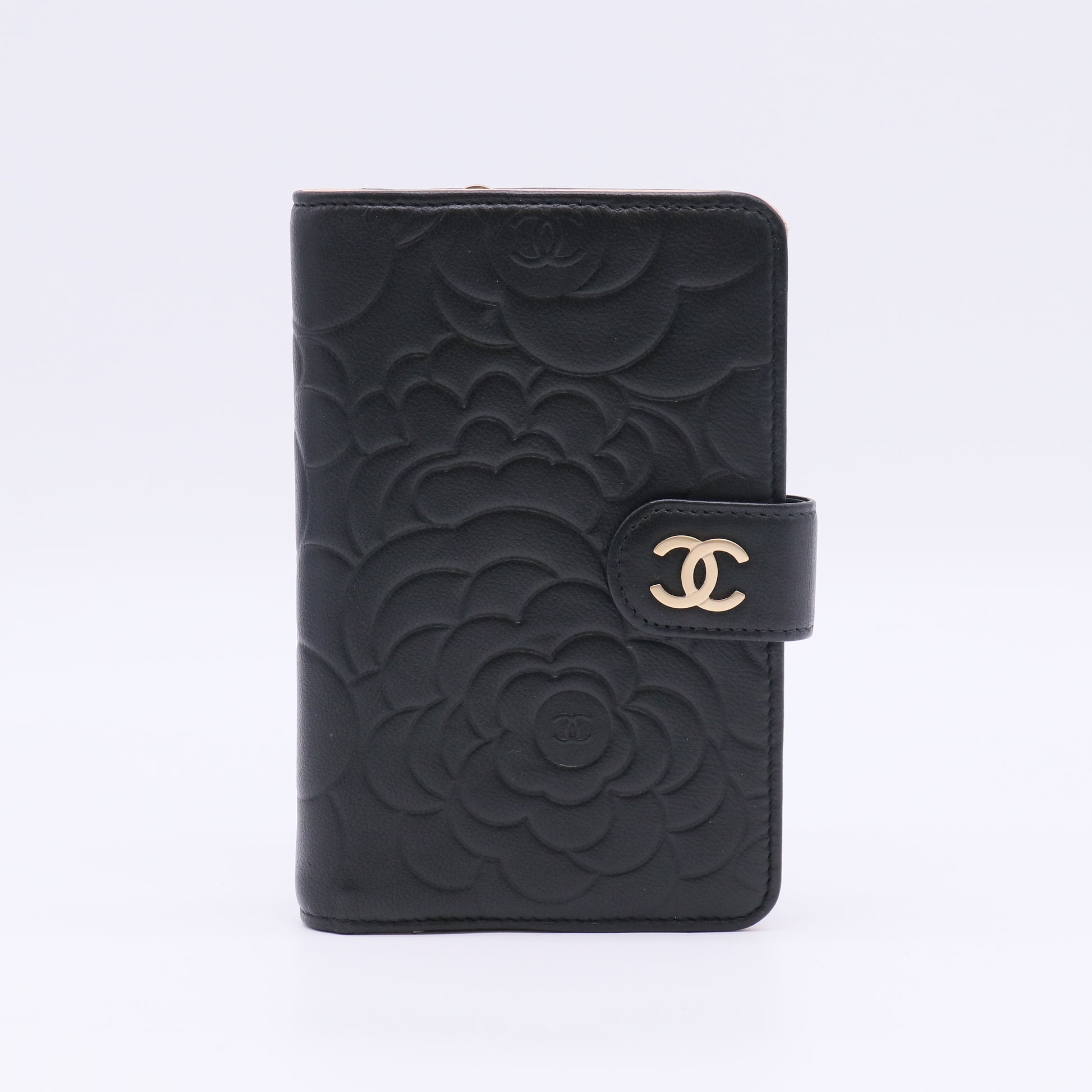 Chanel Camellia Embossed Lambskin Medium Agenda Cover W22543