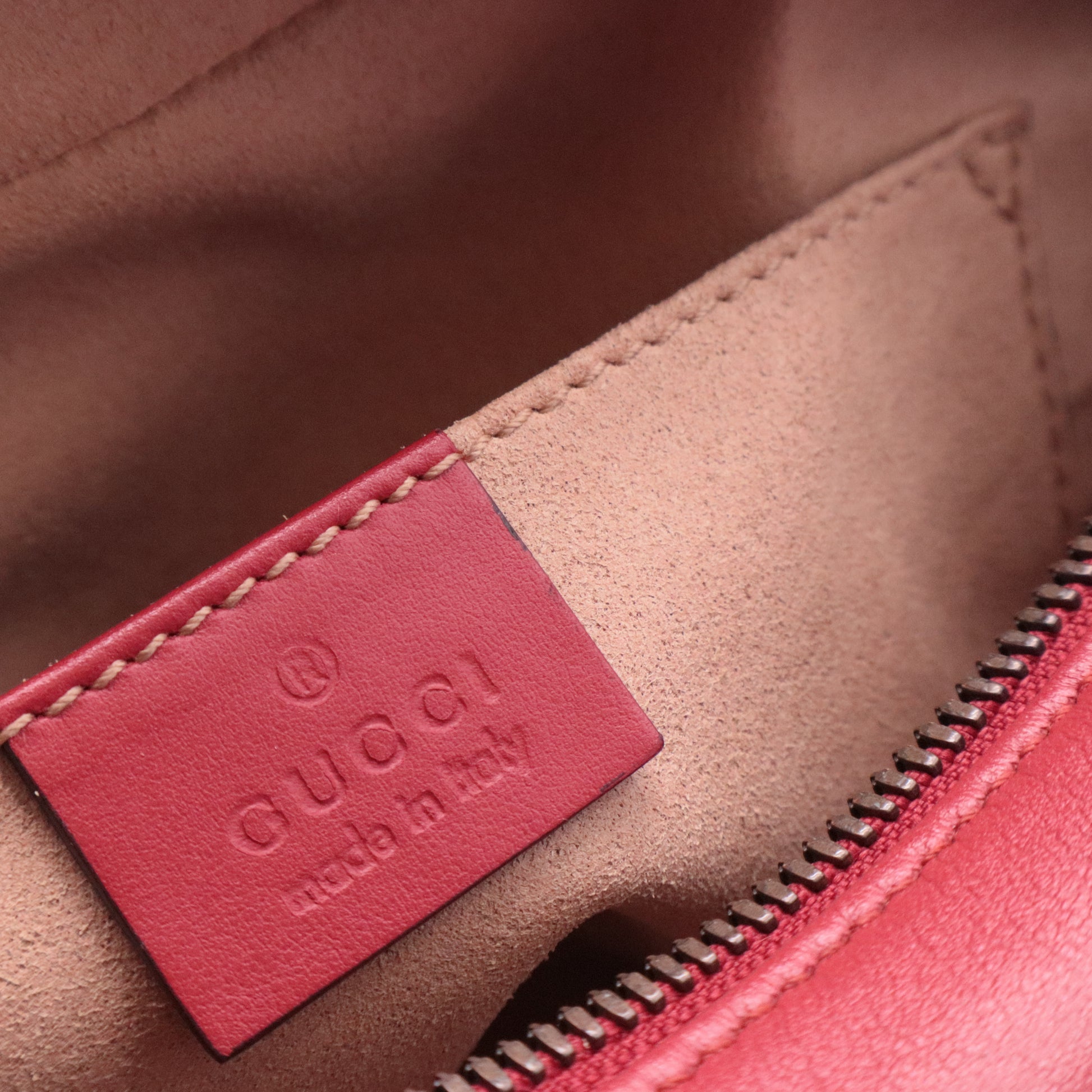 GG Marmont Shoulder Bag Matelasse Leather Small