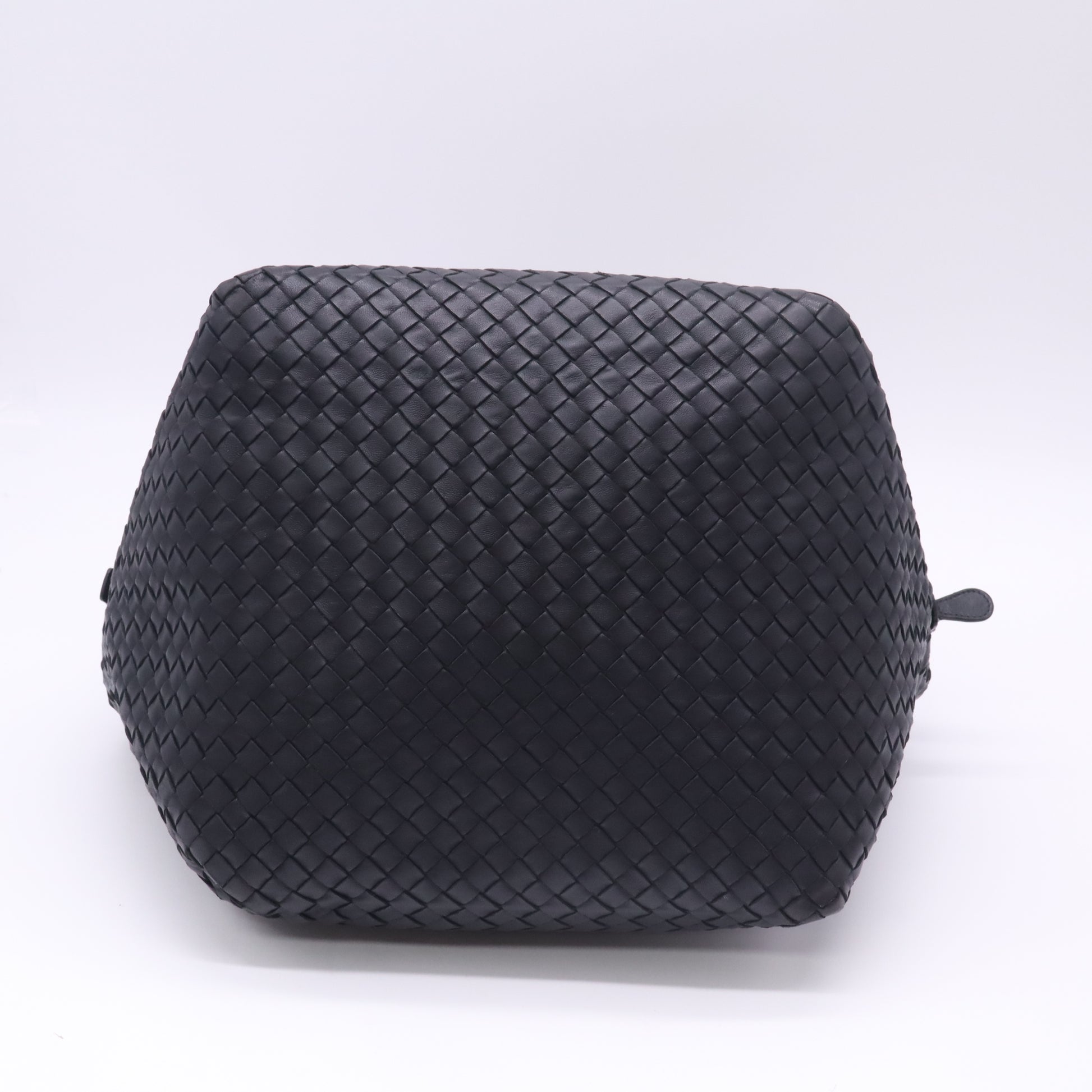 Intrecciato Shoulder Bag B23293