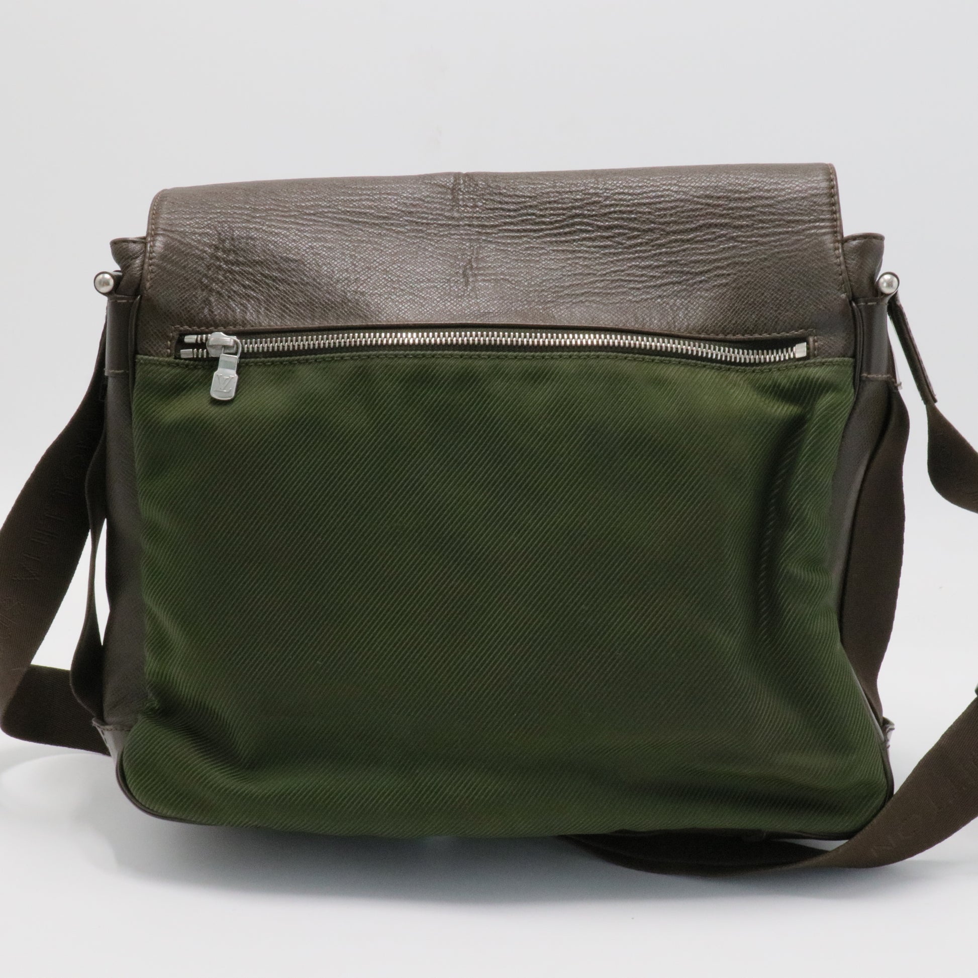Taiga Leather Viktor Messenger Bag