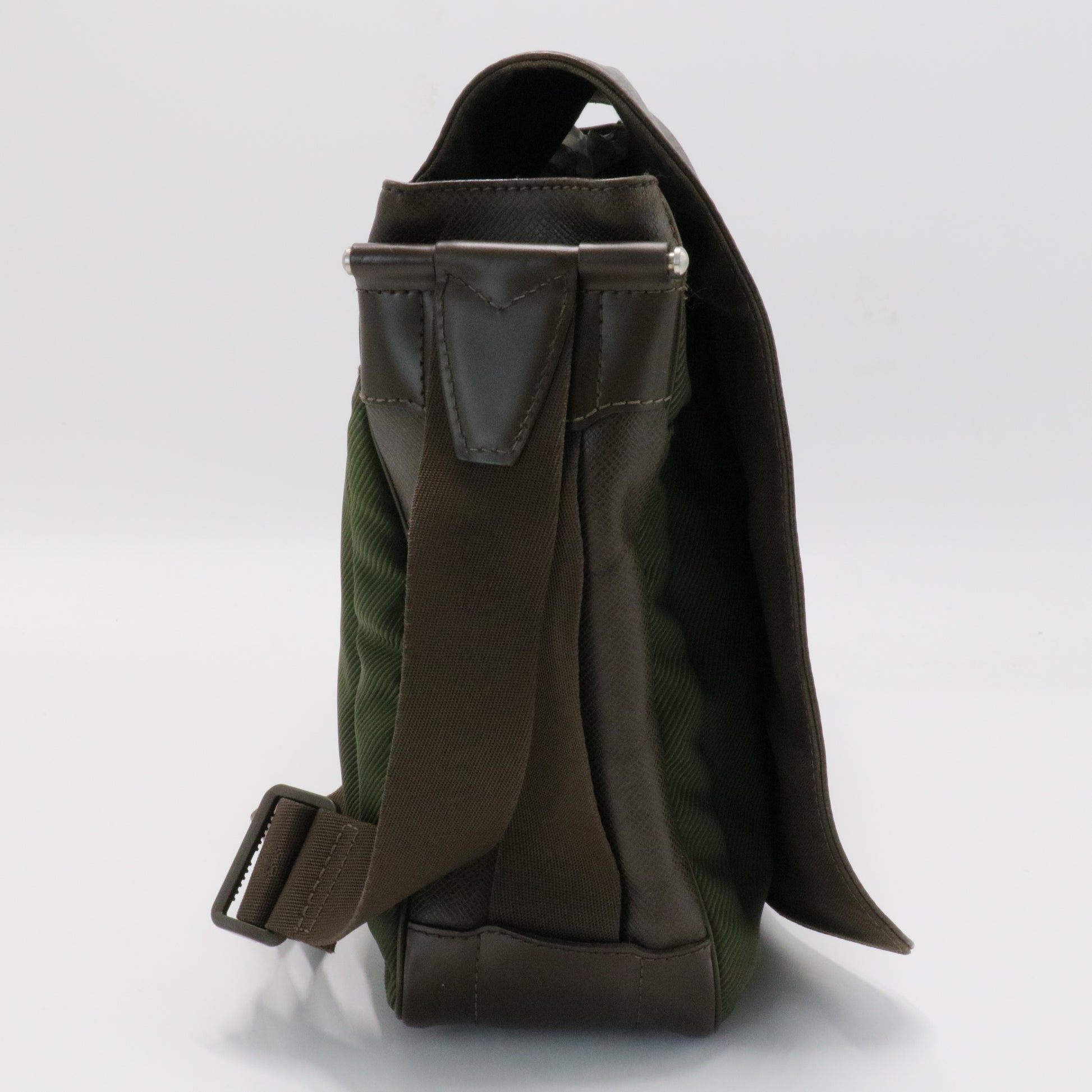 Taiga Leather Viktor Messenger Bag