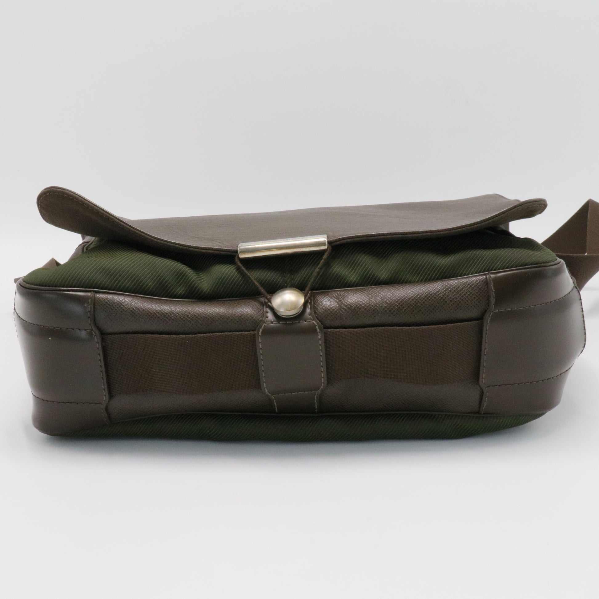 Taiga Leather Viktor Messenger Bag