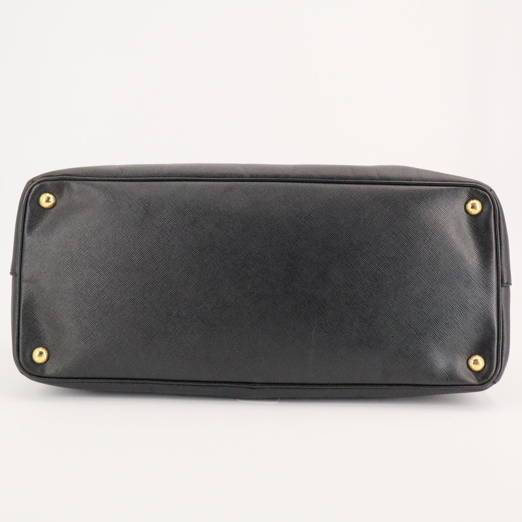 Saffiano Lux Extra Large Tote Black twins