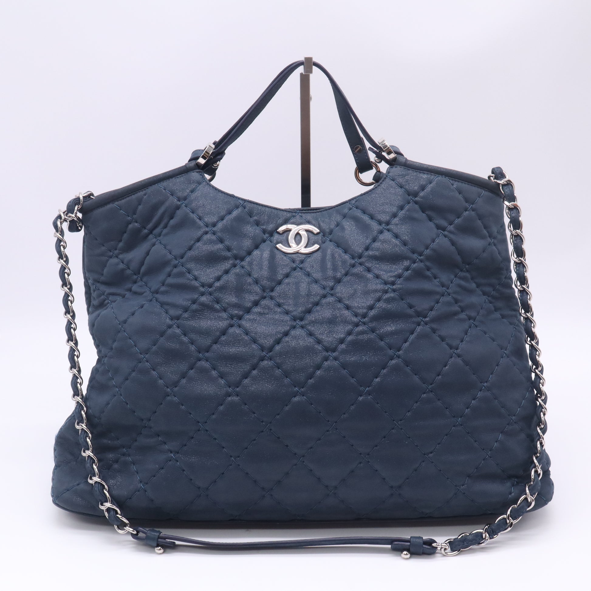 Iridescent Calfskin Quilted Large Sea Hit Tote B23264