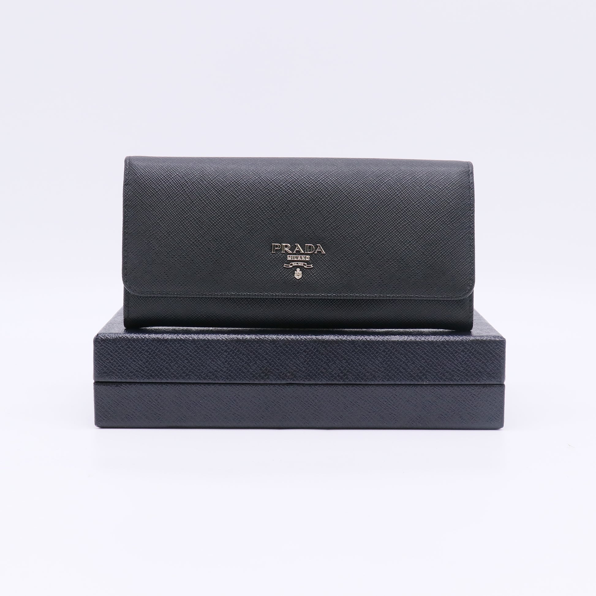 Black Saffiano Continental Flap Wallet W22710