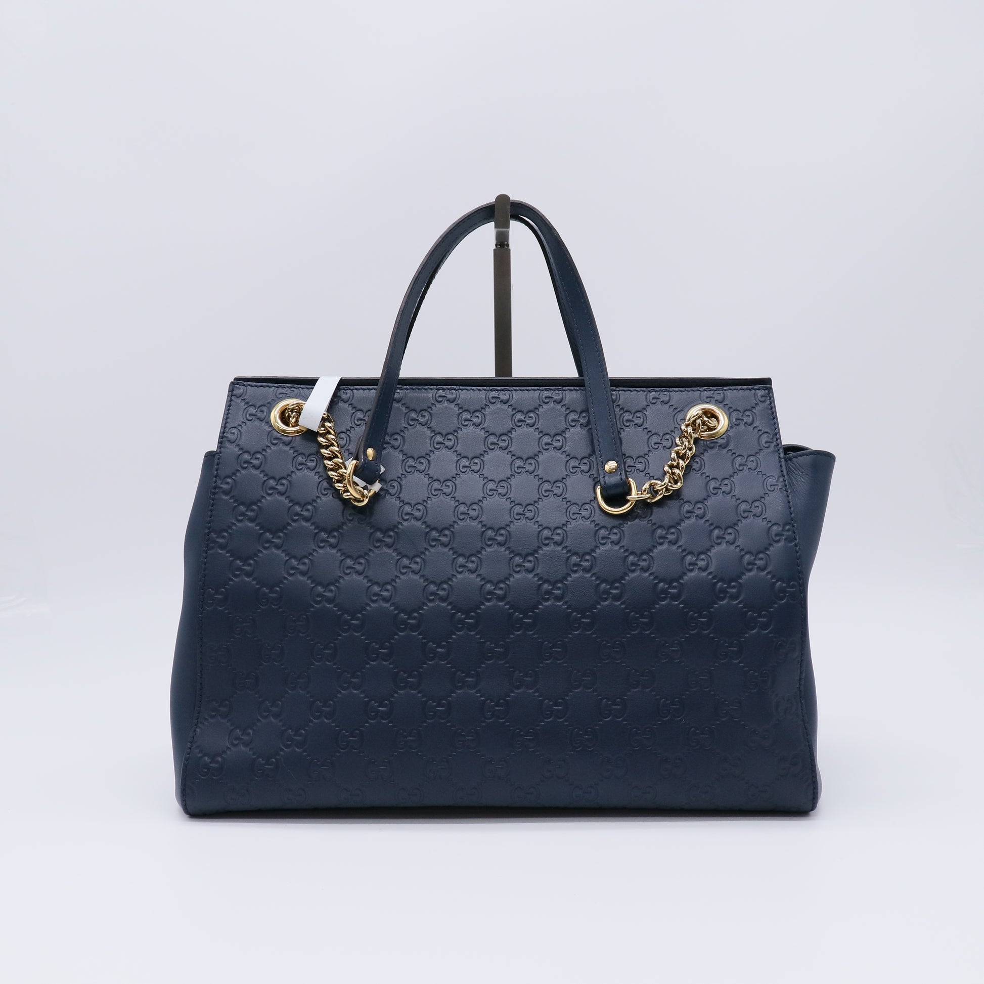 GG Signature Shoulder Bag B21975