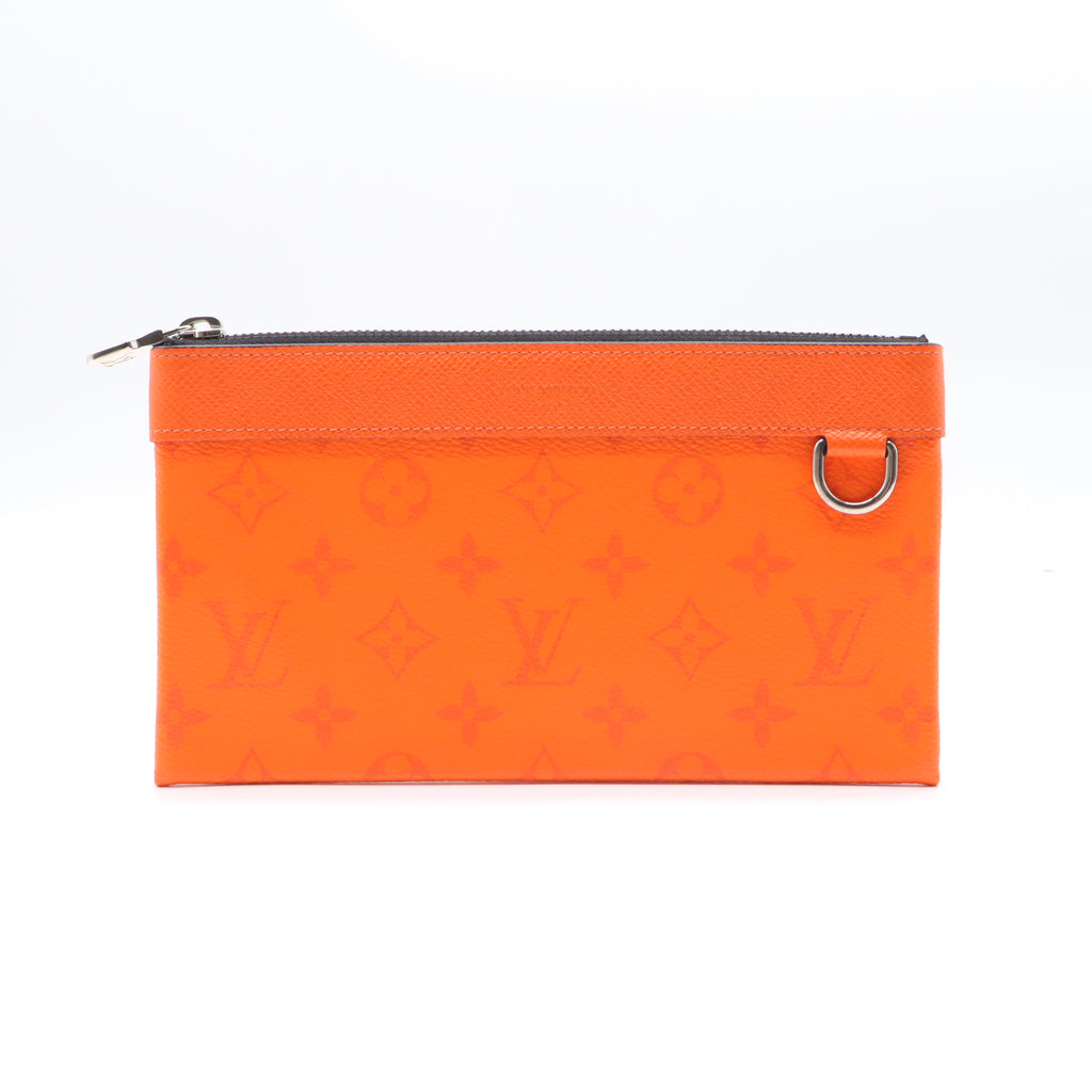 Louis Vuitton Monogram Taigarama Pochette Discovery W21688