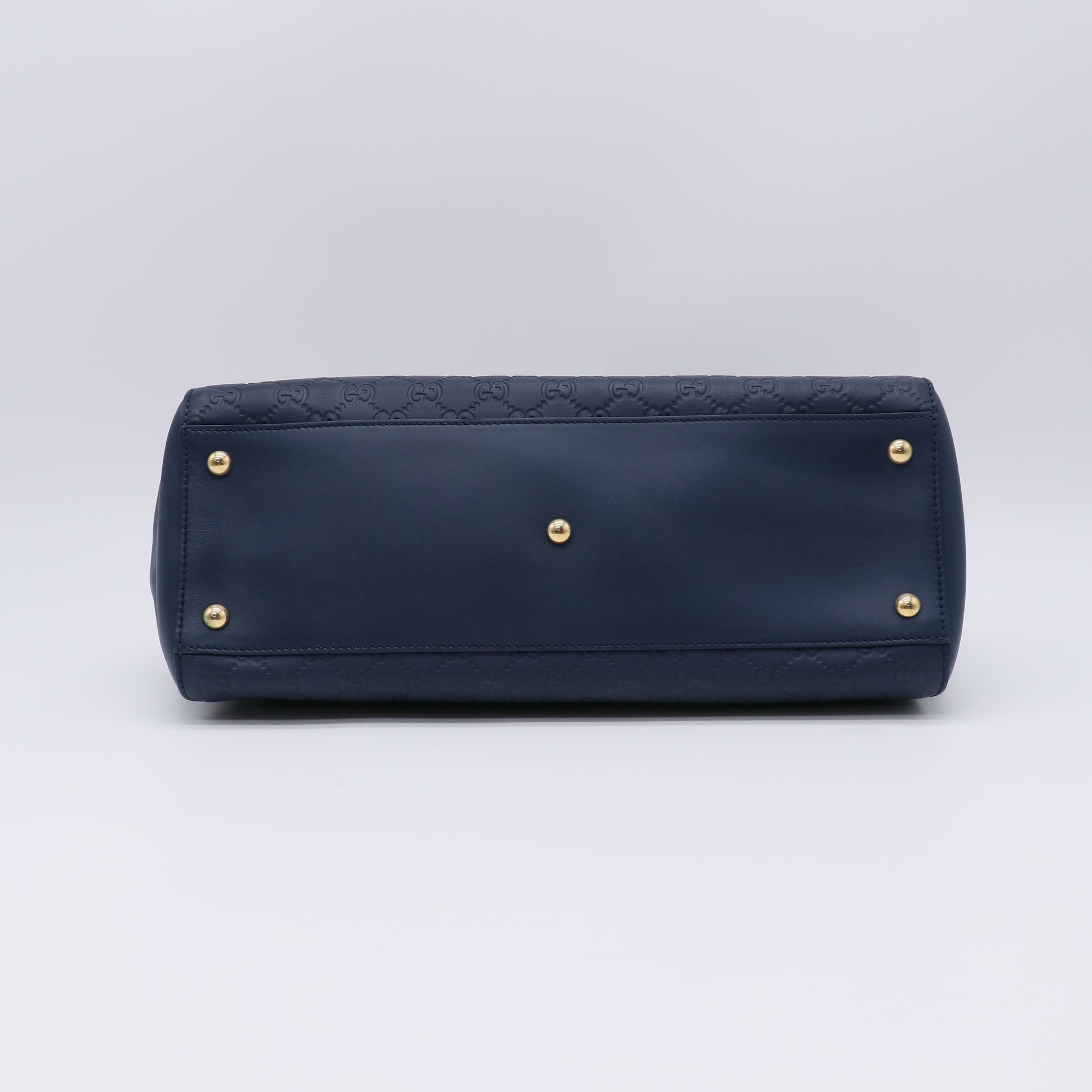 GG Signature Shoulder Bag B21975
