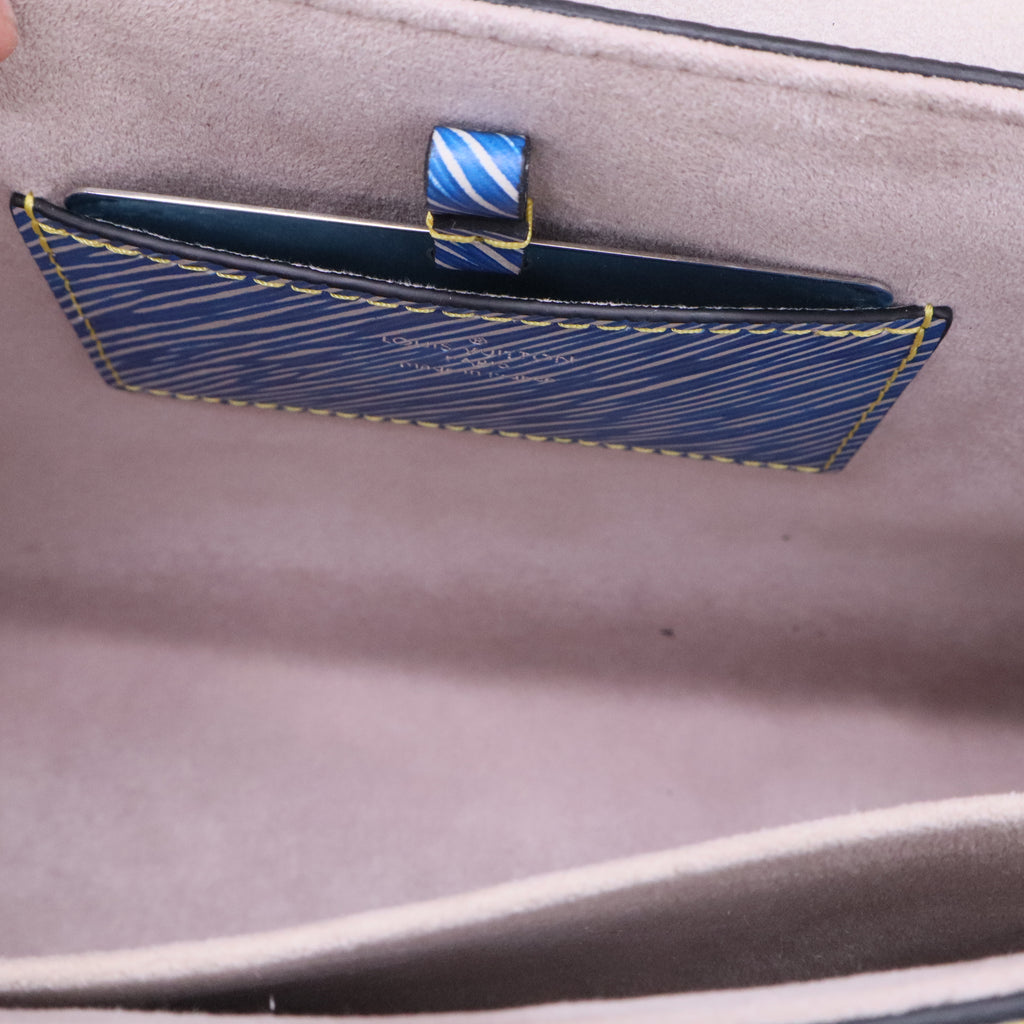Twist Handbag Limited Edition Azteque Epi Leather MM