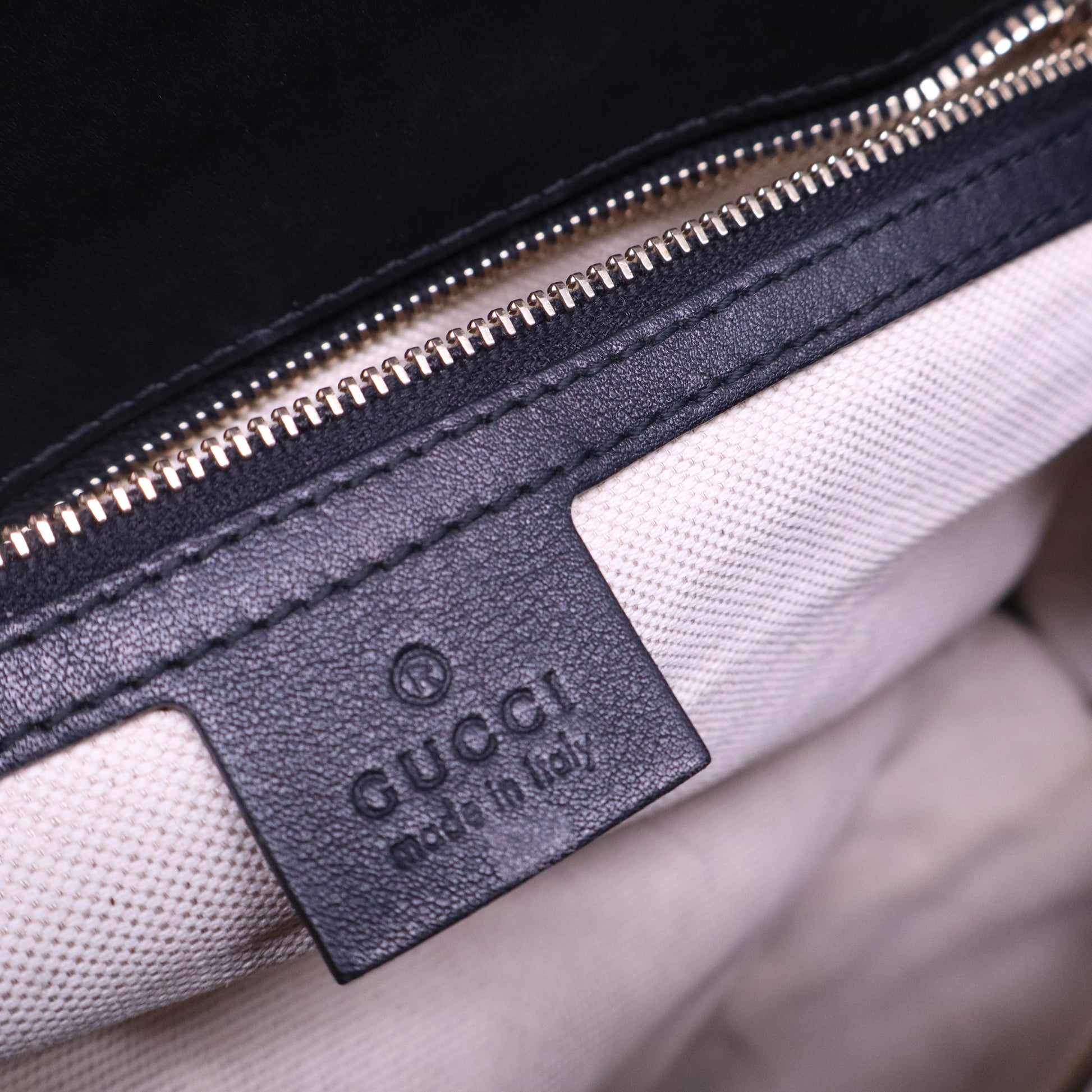 Guccissima Emily Chain Shoulder Bag B21219