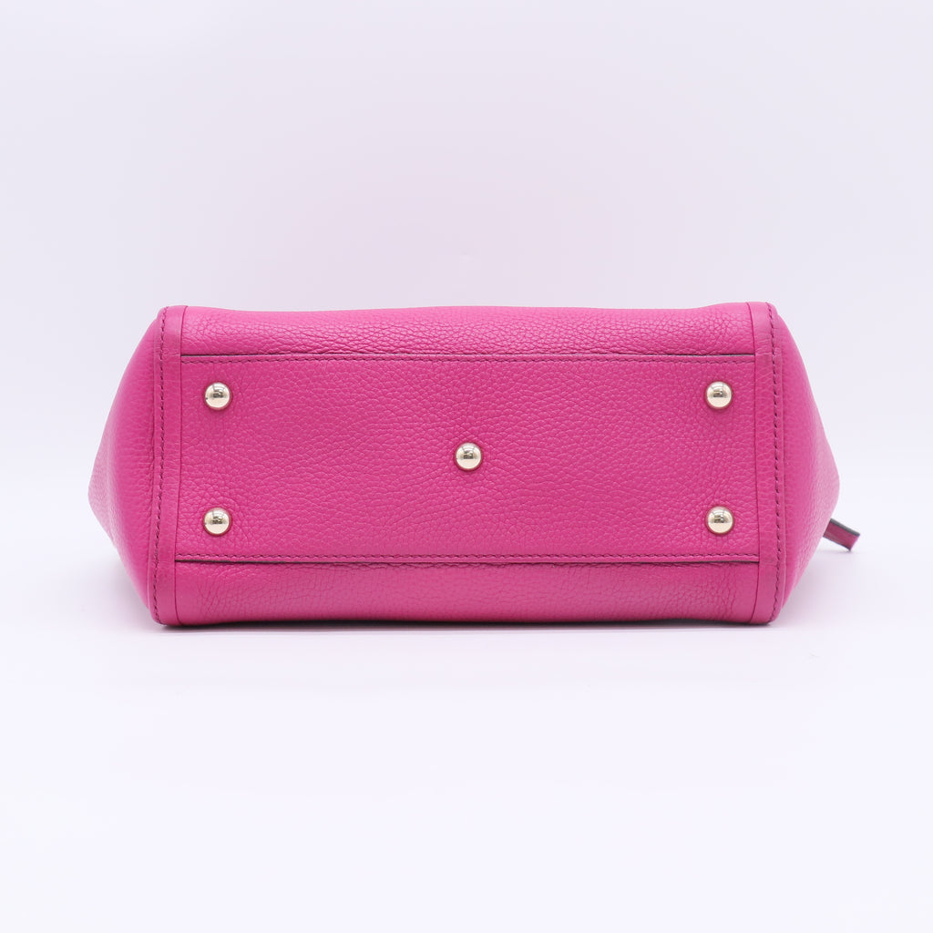 Gucci Pebbled Calfskin Small Soho Top Handle Bag B23271