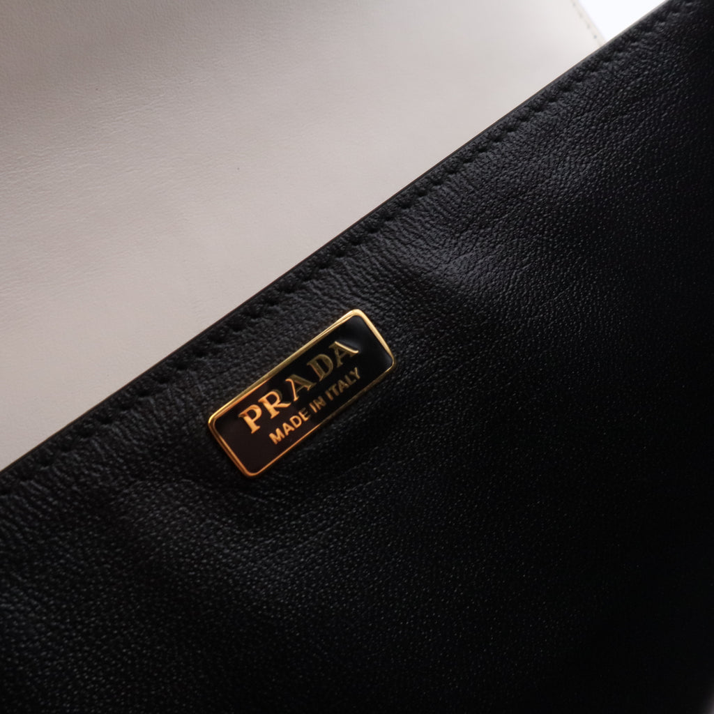 City Calf Saffiano Cahier Bag Talco Black