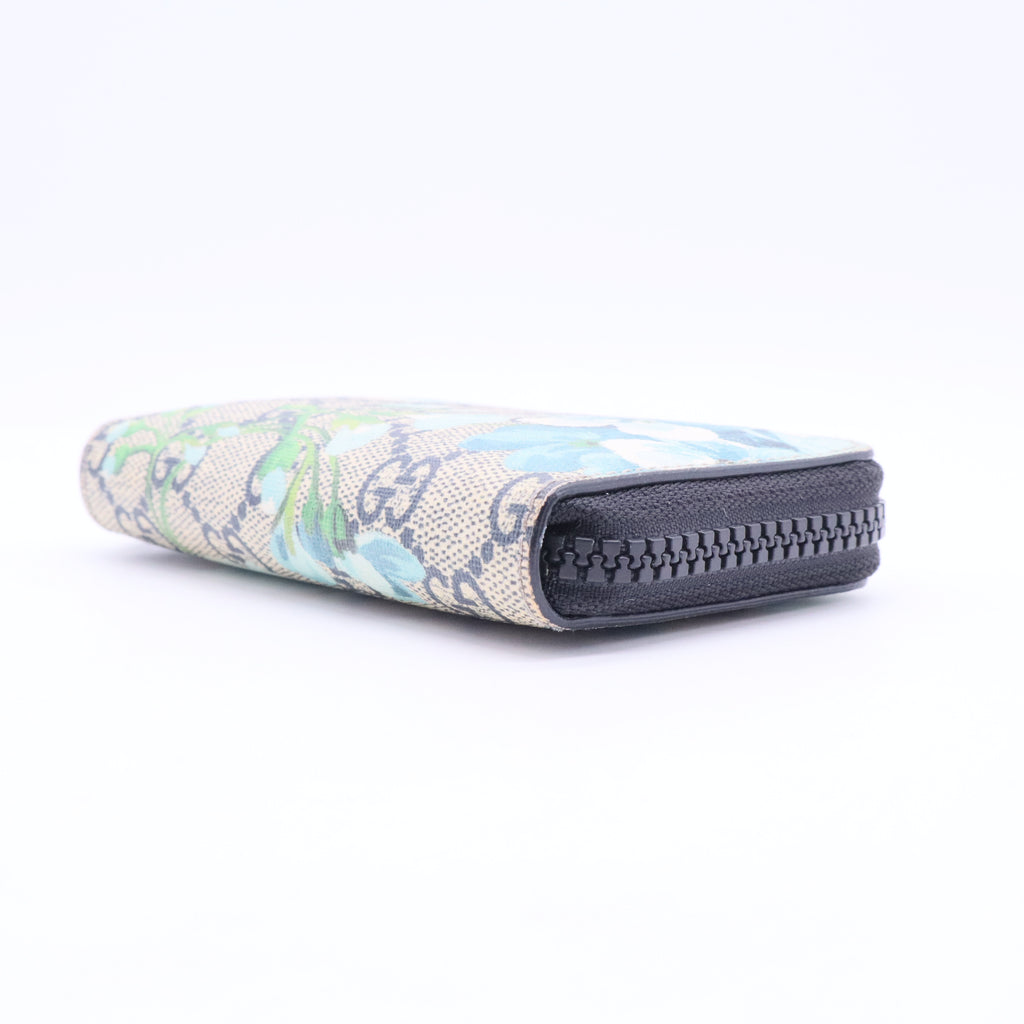 GG Supreme Monogram Blooms Zip Around Card Case Wallet Beige Blue Navy
