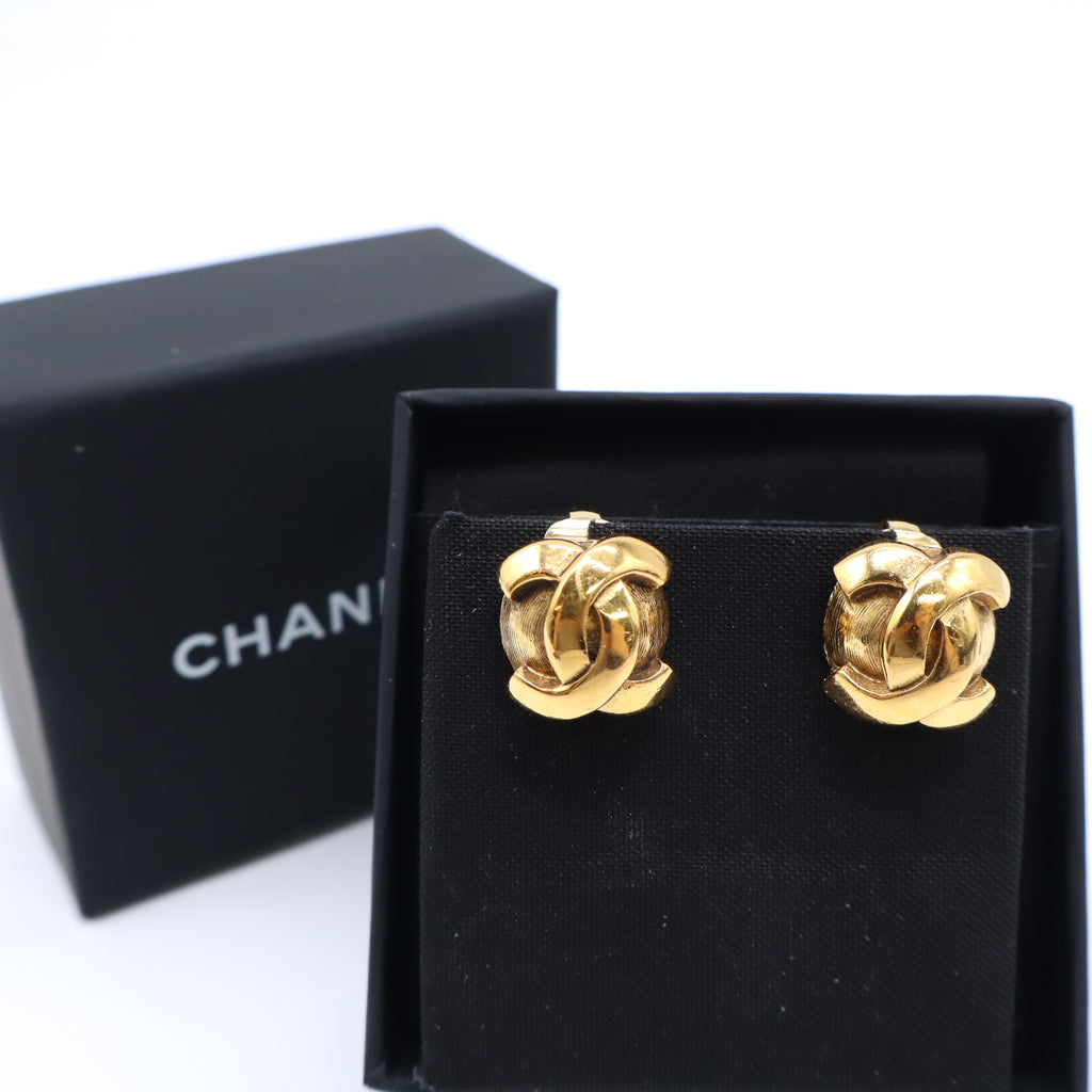 Chanel Gilded Small CC Clip-On Earrings Twins W21985