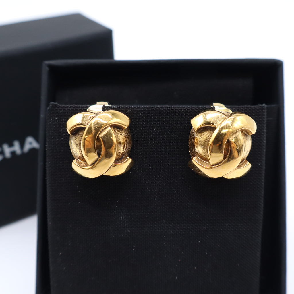 Chanel Gilded Small CC Clip-On Earrings Twins W21985
