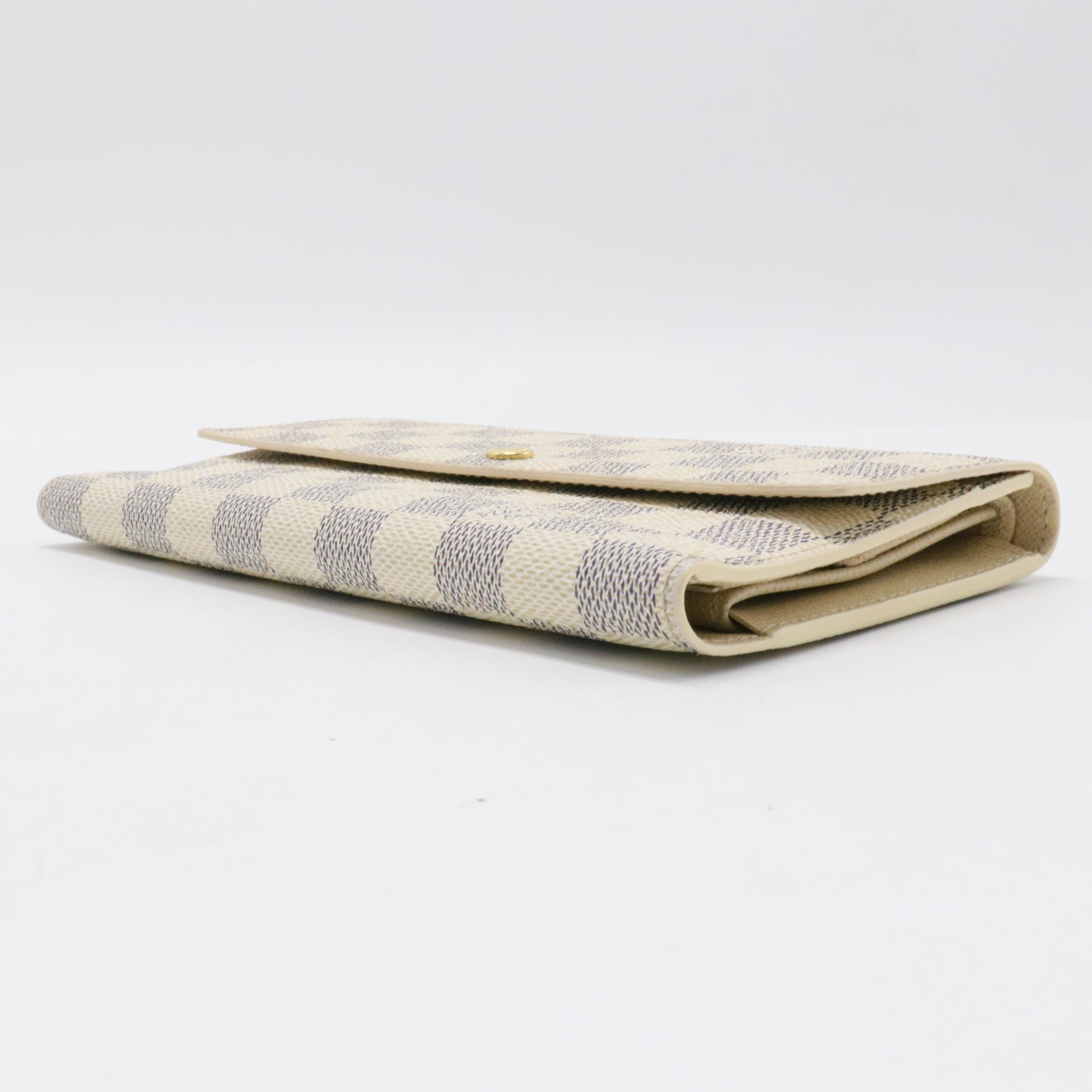 White Damier Azur Sarah Wallet