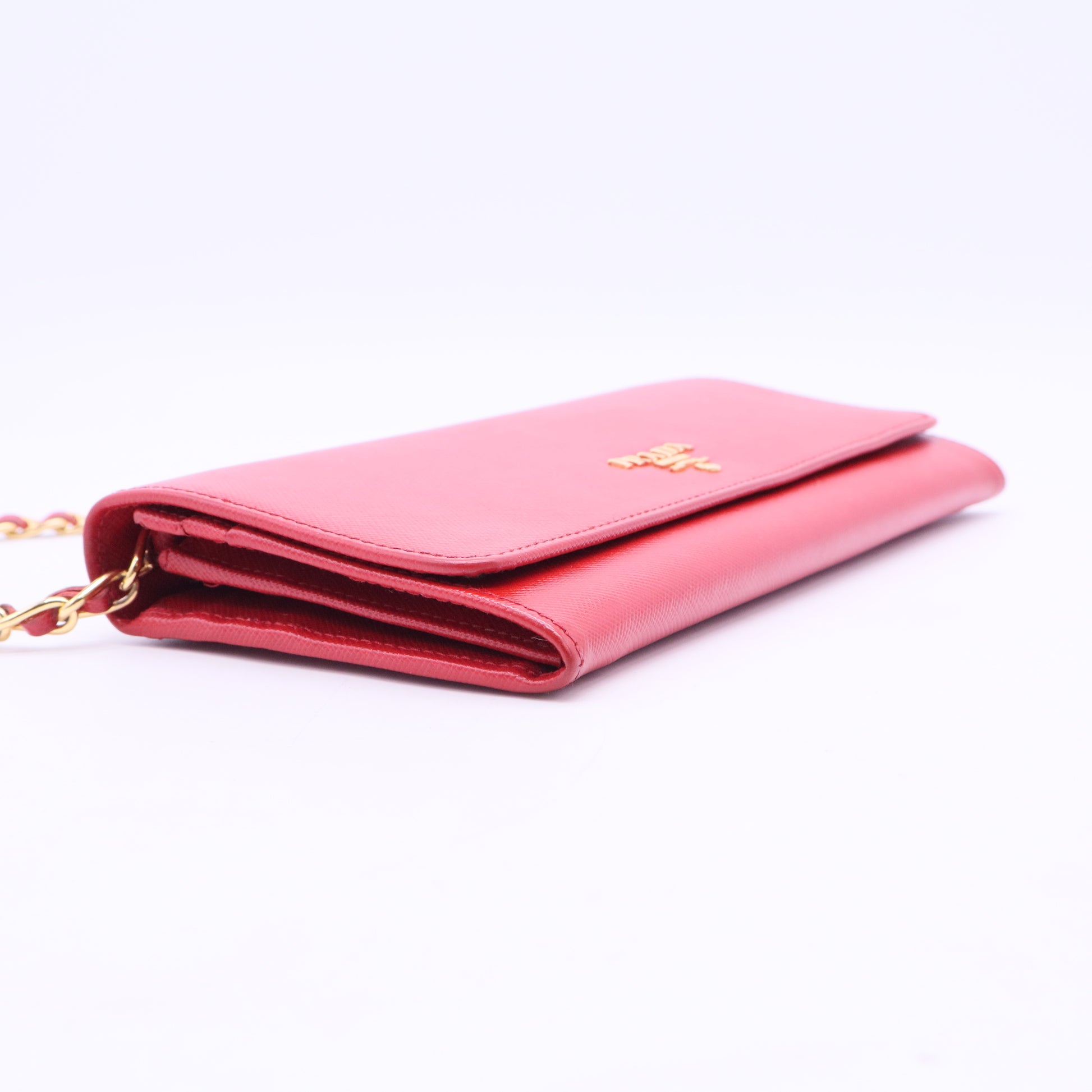 Saffiano Metal Wallet on Chain