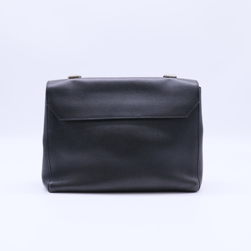 Taurillon Leather Lockme II B22032