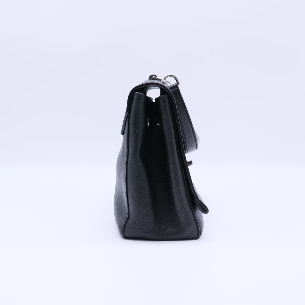 Taurillon Leather Lockme II B22032