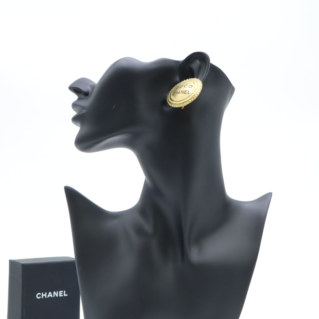 Chanel Vintage 1994 COCO CHANEL Lettered Button Clip-On Earrings W22077