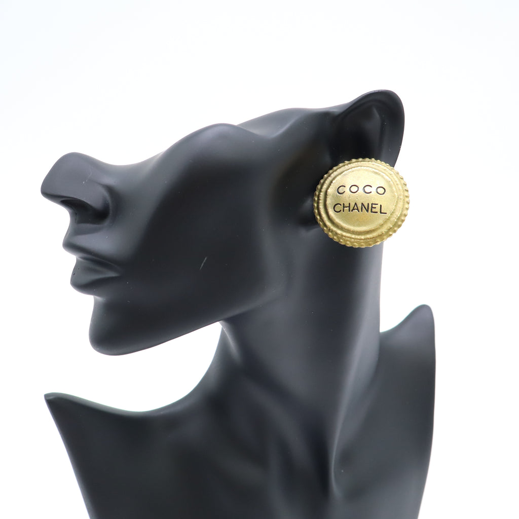 Chanel Vintage 1994 COCO CHANEL Lettered Button Clip-On Earrings W22077