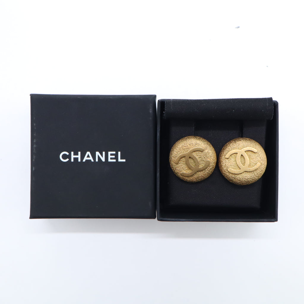 Chanel Vintage Textured CC Medallion Button Clip-On Earrings W22076