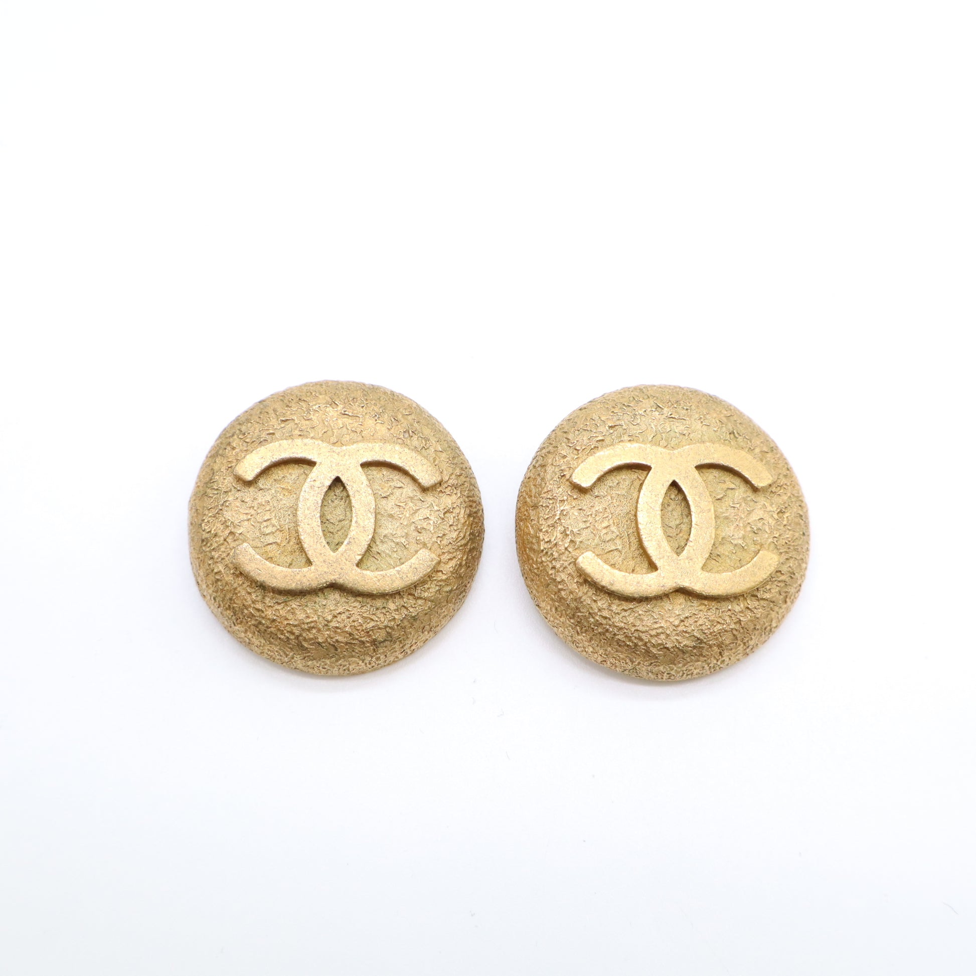 Chanel Vintage Textured CC Medallion Button Clip-On Earrings W22076